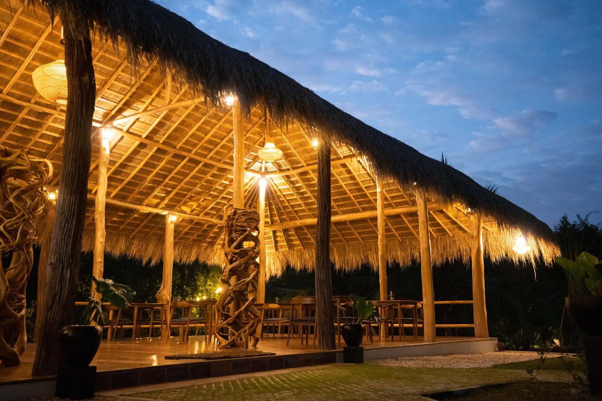 Hotel Omkara Rekawa Tangalle Esterno foto