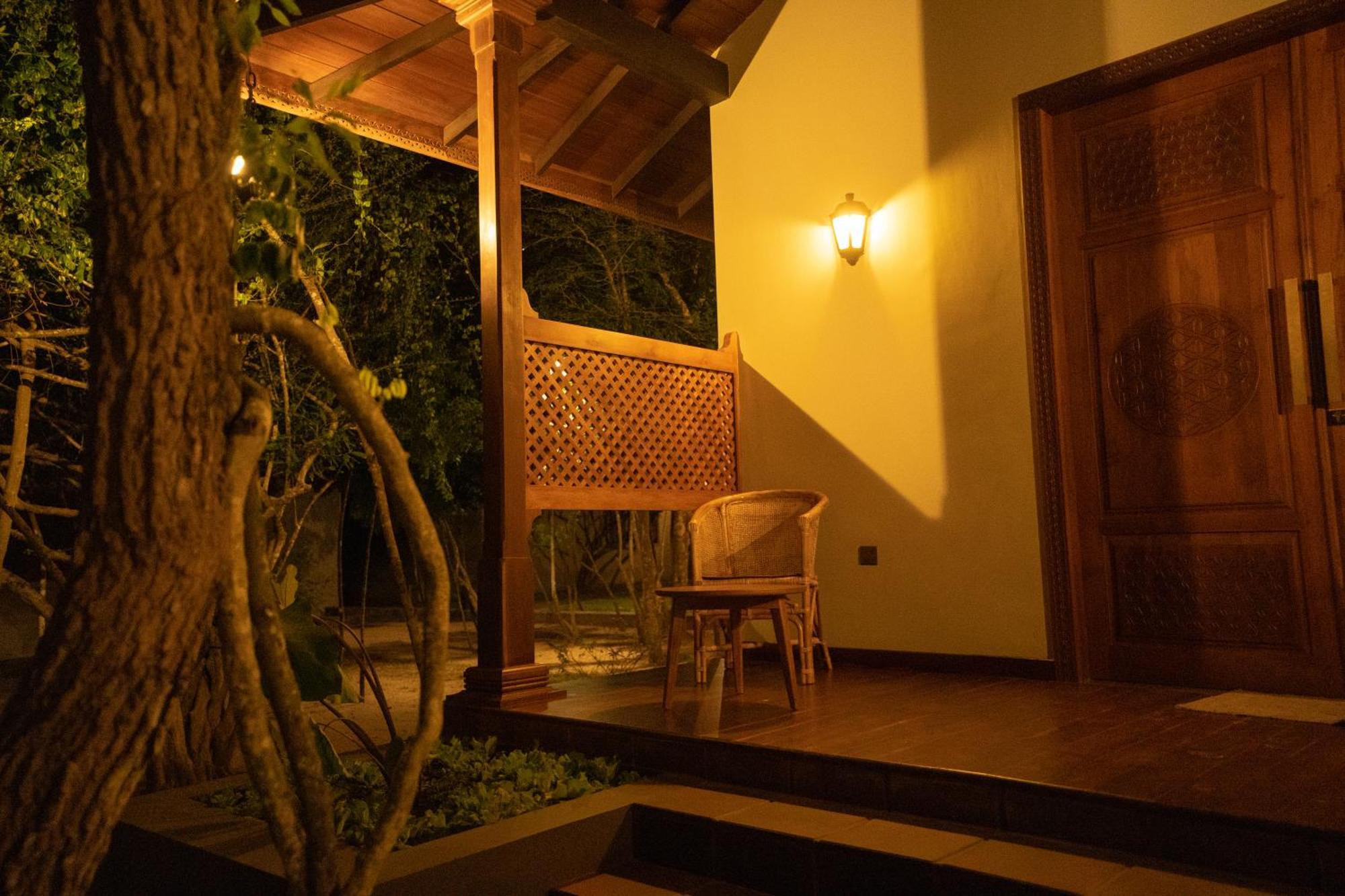 Hotel Omkara Rekawa Tangalle Esterno foto