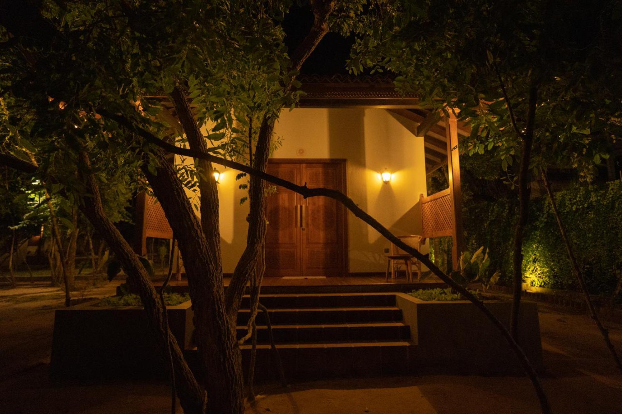 Hotel Omkara Rekawa Tangalle Esterno foto